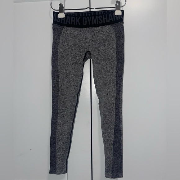 Gymshark Pants - Gymshark Seamless Leggings Grey/Black | Small